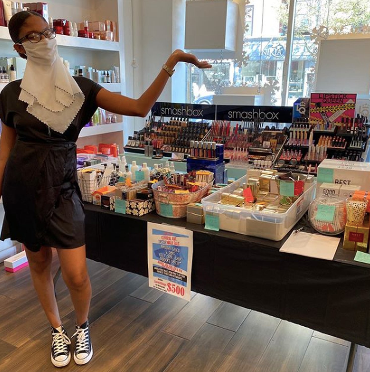 Cedarhurst holds InsideWalk Sale Herald Community Newspapers